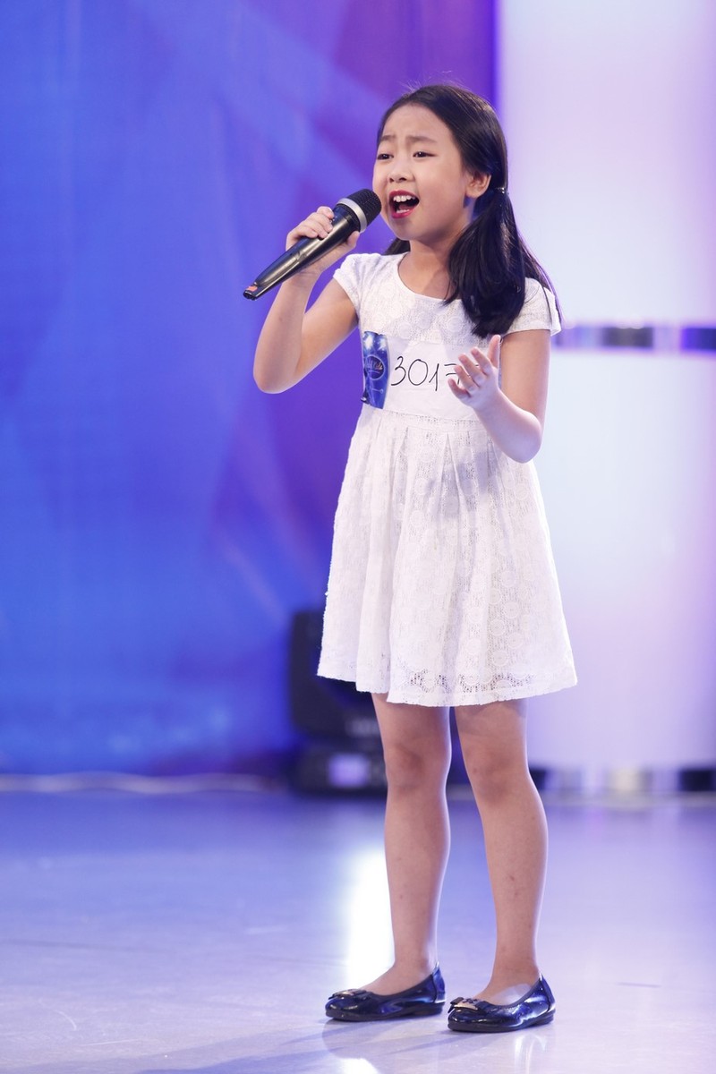 Toc Tien Isaac bat dong tren ghe nong Vietnam Idol Kids-Hinh-7